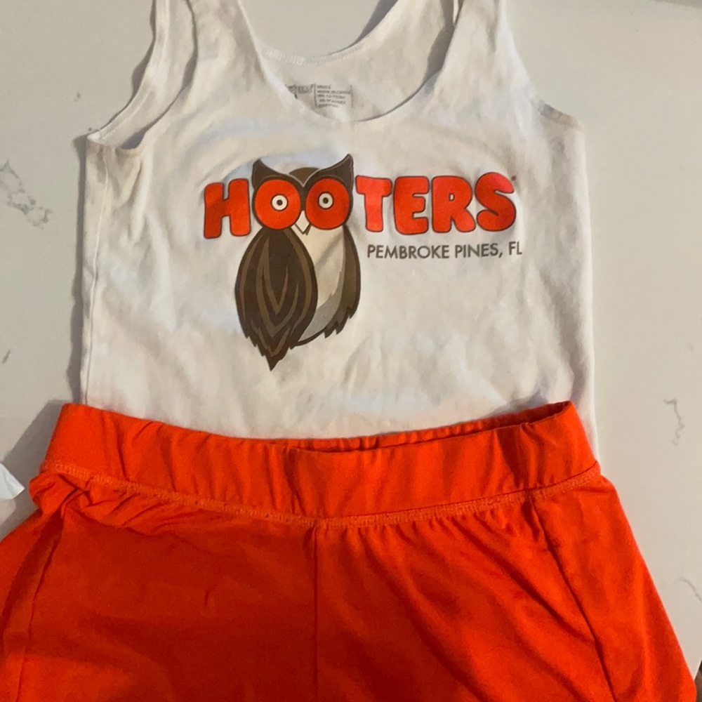 Medium hooters short small top outfit Halloween